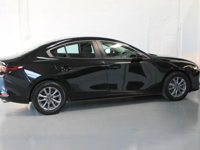Image for 2022 Mazda Mazda3 Sky-x 4DR (186PS) Gs-l IPM2 4D