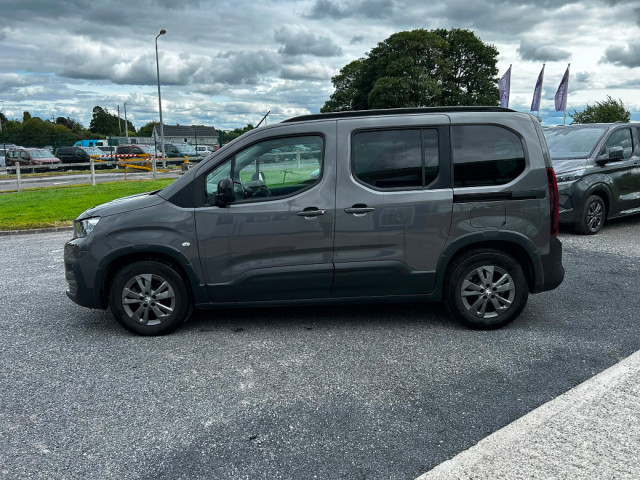 Image for 2023 Peugeot Rifter Wheelchair Accessible