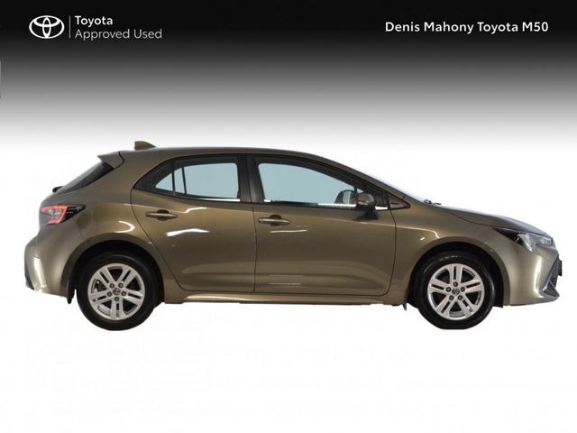Image for 2022 Toyota Corolla Luna Hybrid Hatchback Auto
