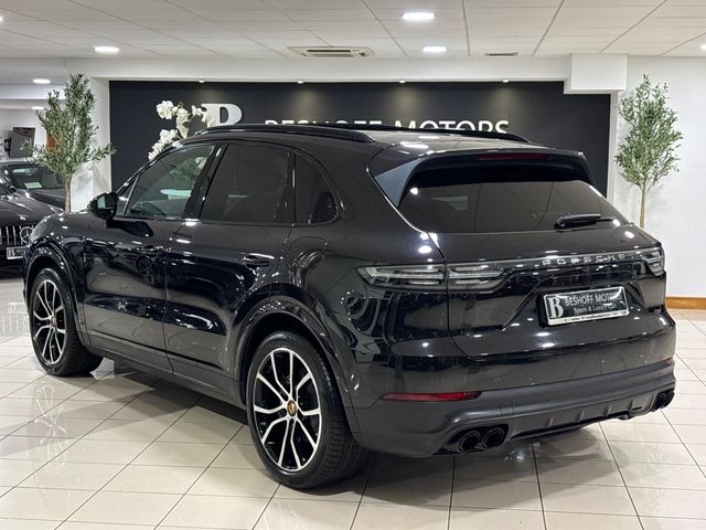 Image for 2018 Porsche Cayenne 3.0 V6 E-HYBRID=LOW MILES//HUGE SPEC=PAN ROOF//FULL PORSCHE SERVICE HISTORY=182 D REG=PREVIOUSLY SUPPLIED BY OURSELVES//TAILORED FINANCE PACKAGES AVAILABLE=TRADE INS WELCOME