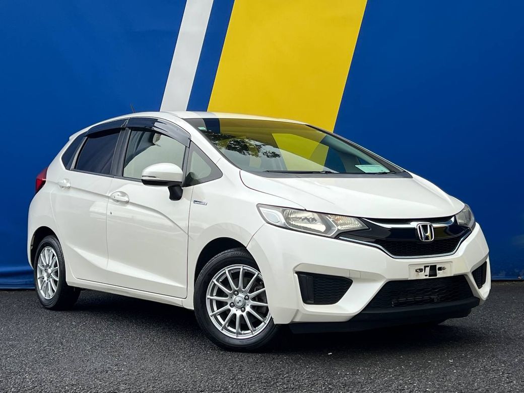 Image for 2016 Honda Fit F-PACKAGE 1.5 HYBRID // 2 YEAR NCT // REVERSE CAMERA // DIGITAL CLIMATE CONTROL