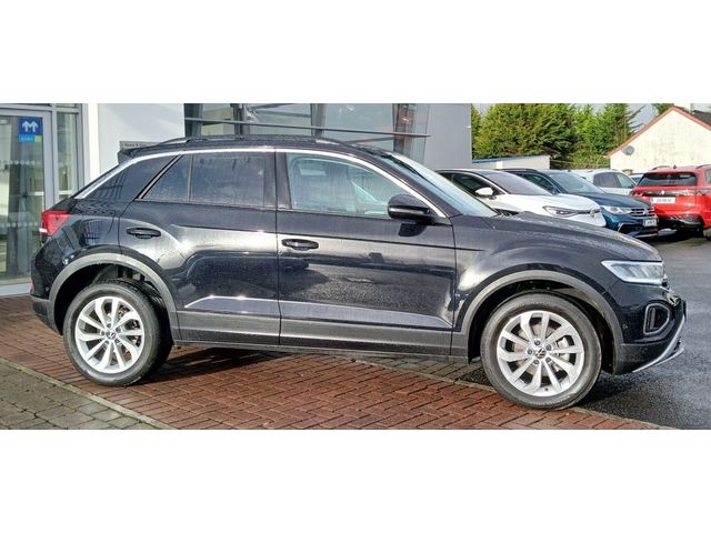 Image for 2025 Volkswagen T-Roc EDITION 75 2.0TDI 116HP **REAR VIEW CAMERA, APP CONNECT, DUAL CLIMATE CONTROL**