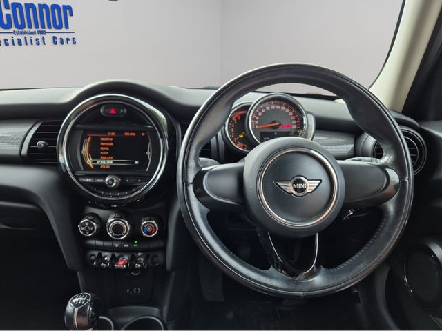 Image for 2018 Mini Cooper D COOPER D * RED / BLACK * ALLOYS * 