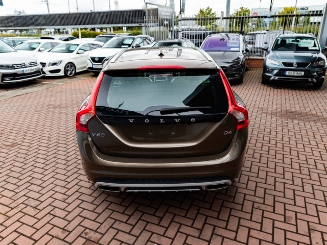 Image for 2017 Volvo V60 2.0D4 SE LUXURY DELUXE 5DR ESTATE AUTOMATIC // MINT CONDITION WITH ONLY 96, 000 KMS // BUY WITH CONFIDENCE AA AND SIMI APPROVED DEALER 2025 // FINANCE ARRANGED // ALL TRADE INS WELCOME // 