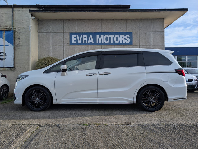 Image for 2021 Honda Odyssey ABOLUTE EX 7 SEATER AUTOMATIC HYBRID 2.0 PETROL //HIGH SPEC//HALF LEATHER HEATED SEATS//SURROUND PARKING CAMERAS//KEYLESS ENTRY//ADAPTIVE CRUISE CONTROL//POWER SLIDING REAR DOORS//