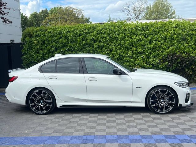 Image for 2021 BMW 3 Series 330e M-SPORT COMPETITION 2.0 HYBRID // 360 PARKING CAMERAS // NEW 20" COMPETITION ALLOYS // APPLE CARPLAY