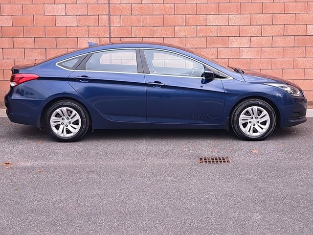 Image for 2019 Hyundai i40 Saloon Comfort Plus Model 1.6 Diesel with a full service history