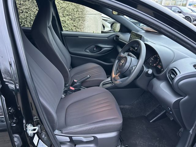 Image for 2022 Toyota Yaris 1.0 PETROL AUTOMATIC 5DR **BLUETOOTH** AIR CON** REVERSE CAMERA** PARKING SENSORS**