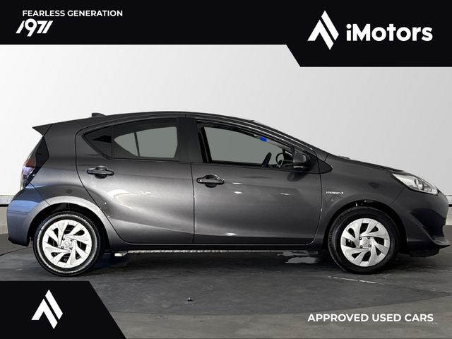 Image for 2020 Toyota Aqua S HYBRID AUTOMATIC