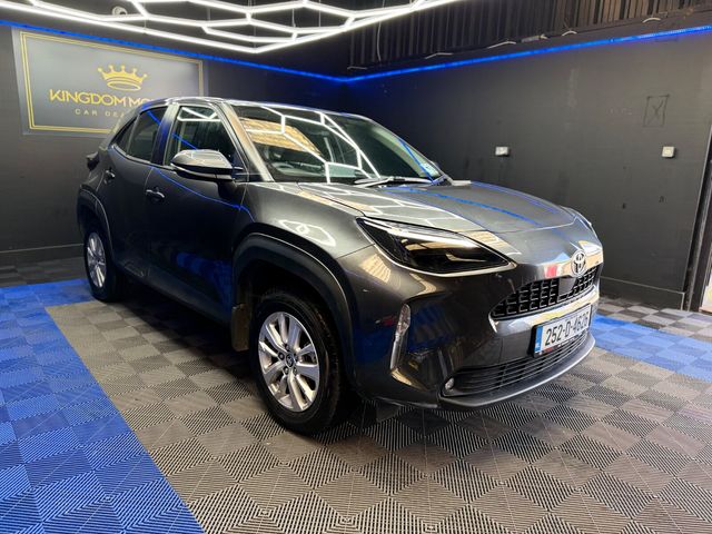 Image for 2025 Toyota Yaris Cross 1.5 Hybrid Luna