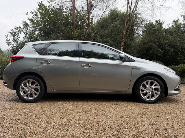 Image for 2017 Toyota Auris HYBRID LUNA *Full Toyota Service History…AA Approved…Irish Car*