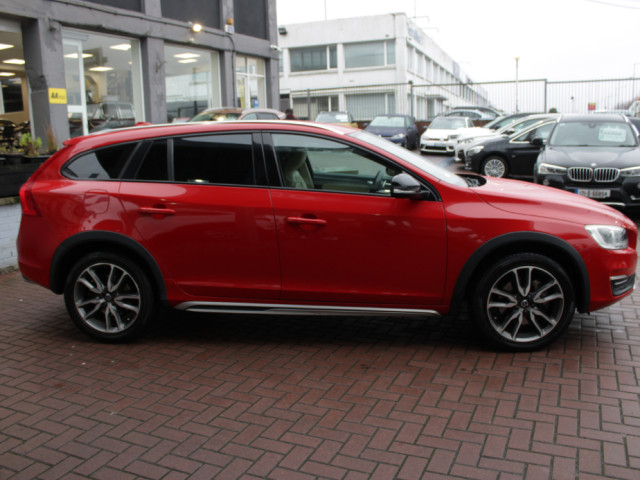 Image for 2017 Volvo V60 2.0D4 CROSS COUNTRY EDITION 5DR ESTATE AUTO // BUY WITH CONFIDENCE AA AND SIMI APPROVED DEALER 2026 // FINANCE ARRANGED // TRADE INS WELCOME // 