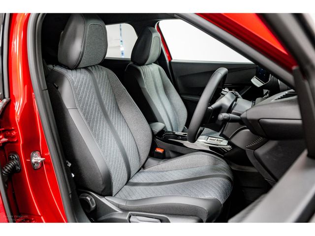 Image for 2025 Peugeot 2008 E-Allure 54kWh 156HP Protection pack - 400km+ range