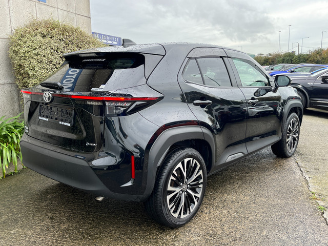 Image for 2025 Toyota Yaris Cross Z HYBRID AUTOMATIC HYBRID 1.5 PETROL //HIGH SPEC//LOW MILES//HALF LEATHER HEATED SEATS//360 PARKING CAMERAS//HEATED STEERING WHEEL//KEYLESS ENTRY//