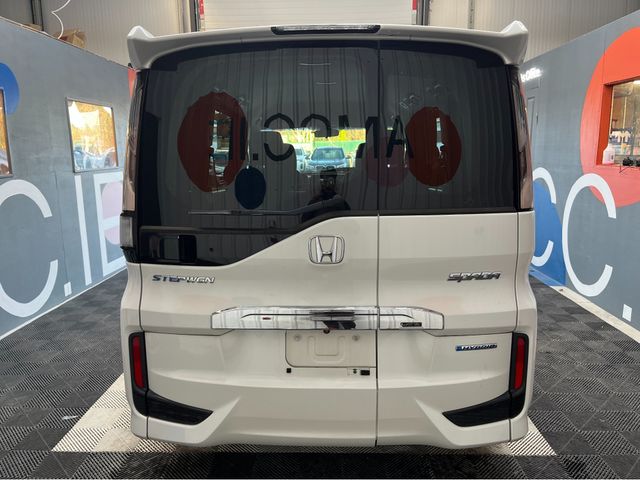 Image for 2019 Honda Stepwagon €25950! 2019 HONDA STEPWAGON 7 SEATER AUTOMATIC HYBRID SENSING 2.0 / REVERSE CAMERA / CRUISE CONTROL / AUTOMATIC DOORS