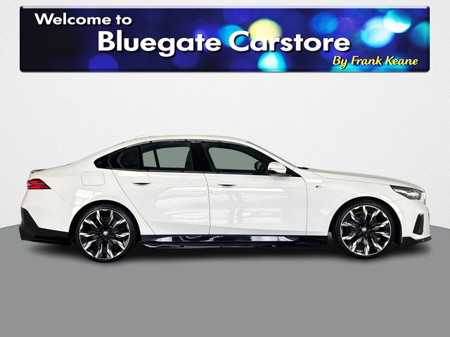 Image for 2024 BMW i5 EDRIVE40 M SPORT **SURROUND PARKING SENSORS**REVERSE CAMERA**FRONT HEATED SEATS**ELECTRONIC HANDBRAKE**LARGE INFOTAINMENT SYSTEM**DIGITAL DASHBOARD**FULL BLACK LEATHER INTERIOR**DRIVE MODES**