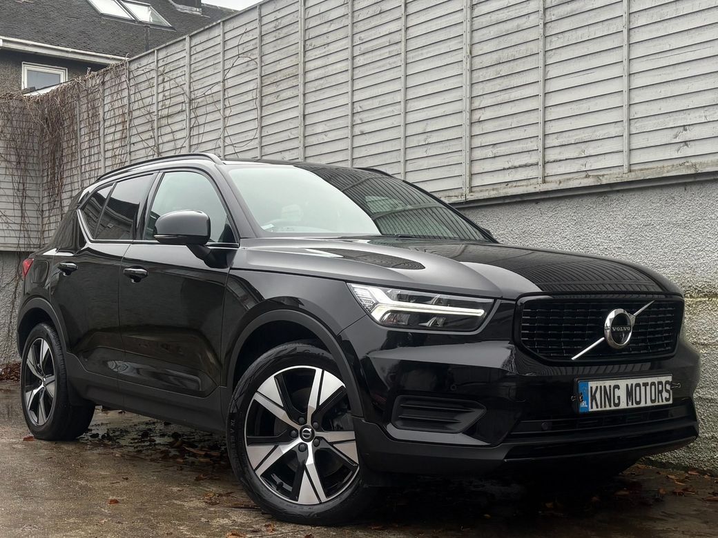 Image for 2022 Volvo XC40 R-DESIGN T4 RECHARGE AUTO / ONE OWNER / 19" ALLOYS / HALF-LEATHER / NAV / PARK ASSIST / FULL HISTORY / *FINANCE PACKAGES AVAILABLE*