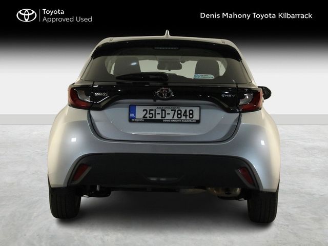 Image for 2025 Toyota Yaris Luna