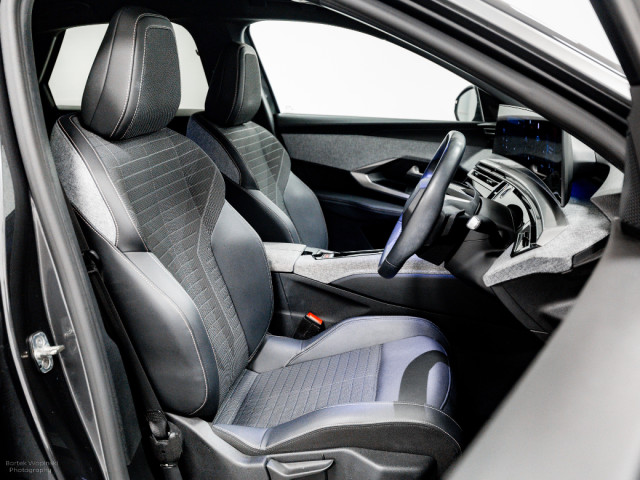 Image for 2024 Peugeot 3008 Allure 1.2 Hybrid Auto 145HP