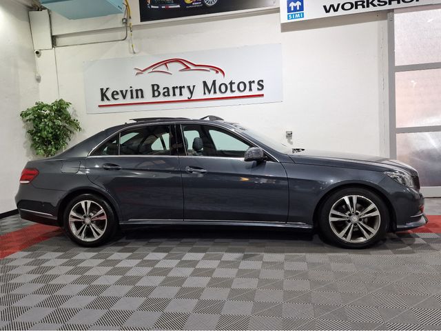 Image for 2016 Mercedes-Benz E Class E220 BLUETEC SE PREMIUM (PAN ROOF) AUTOMATIC **HIGH SPEC / LOW MILEAGE / CRUISE CONTROL / ELECTRIC & MEMORY FRONT SEATS / ELECTRIC SUNROOF / FULL BLACK LEATHER / HEATED SEATS / REVERSE CAMERA**