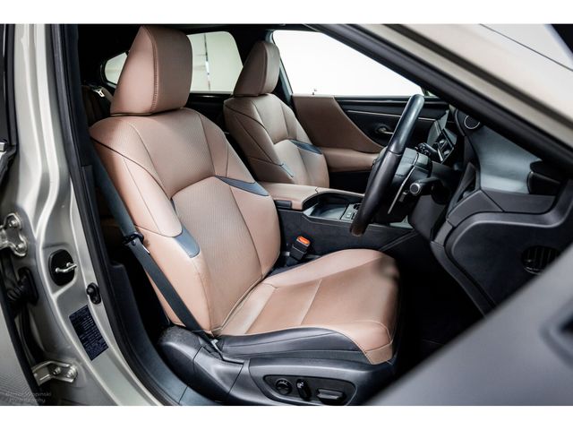 Image for 2023 Lexus ES 300h Dual VVT-I 2.5 Hybrid Auto 220HP