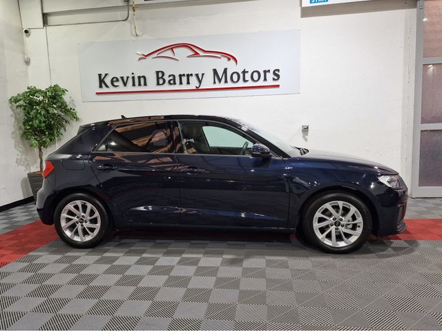 Image for 2021 Audi A1 SPORTBACK 25TFSi ADVANCE AUTOMATIC **HIGH SPEC / ADAPTIVE CRUISE CONTROL / BLIND SPOT ASSIST / F&R PARKING ASSIST / HEATED FRONT SEATS / KEYLESS ENTRY / REVERSE CAMERA / VIRTUAL COCKPIT**