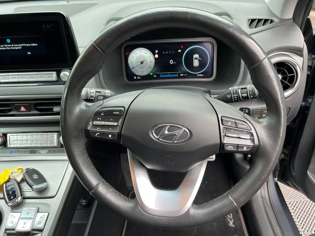 Image for 2022 Hyundai Kona PREMIUM EV 64KWH // HEATED SEATS // REVERSE CAMERA // APPLE CARPLAY/ANDROID AUTO