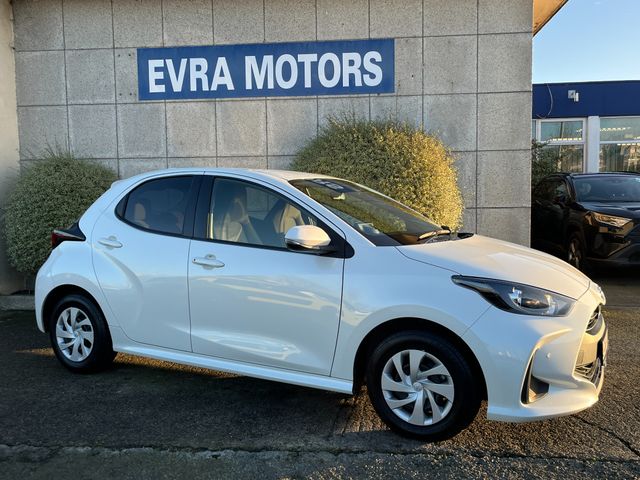 Image for 2021 Toyota Yaris X HYBRID 1.5 AUTOMATIC PETROL //KEYLESS ENTRY//REVERSE CAMERA//ADAPTIVE CRUISE CONTROL//