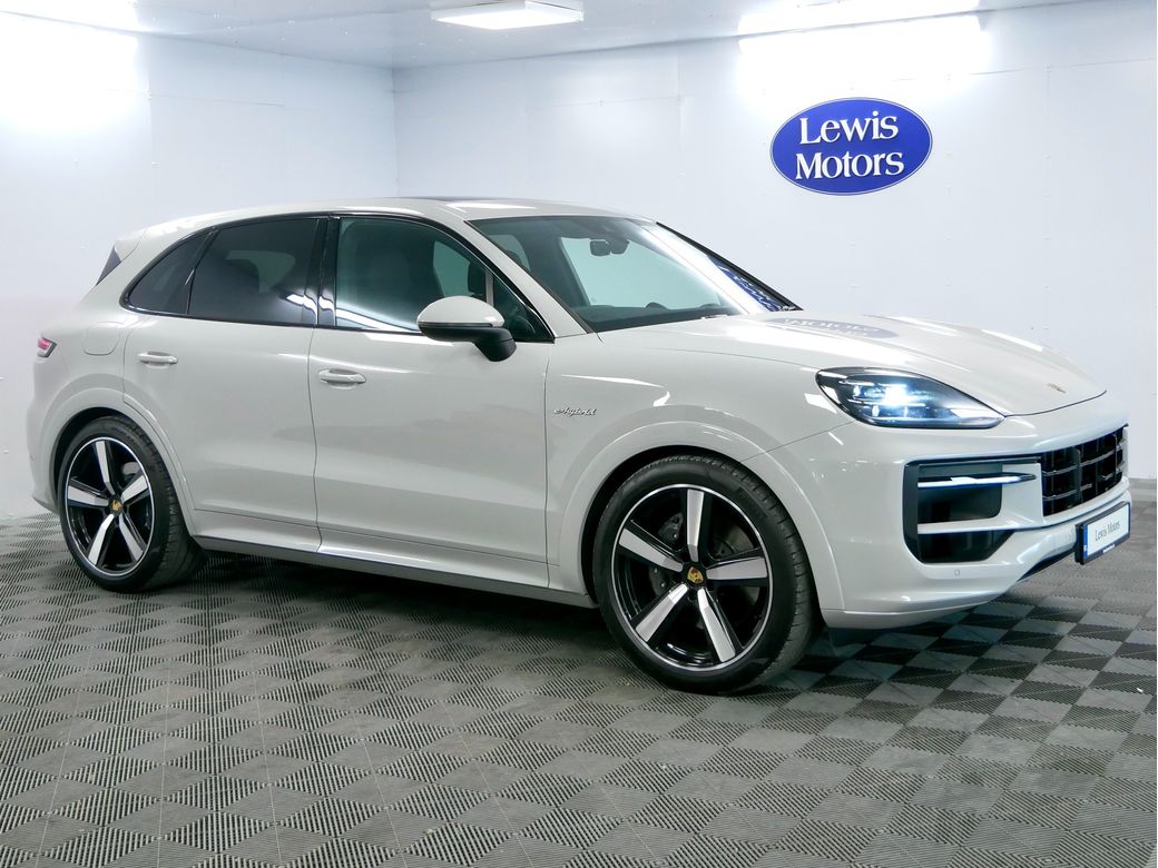 Image for 2024 Porsche Cayenne V6 E-HYBRID 470BHP