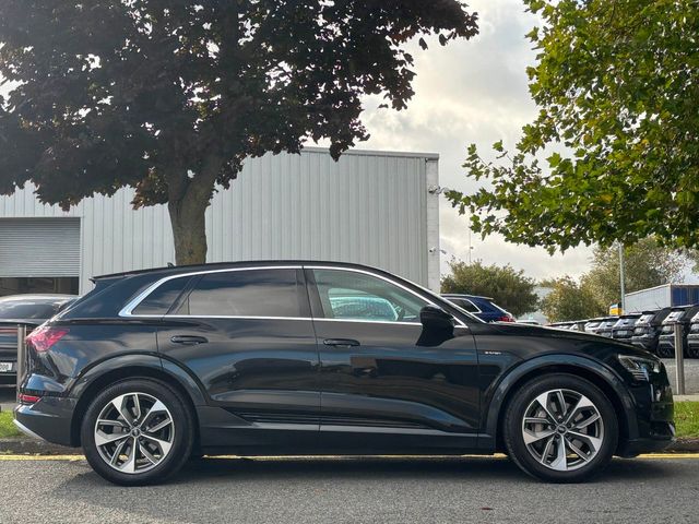 Image for 2022 Audi e-tron 50 QUATTRO TECHNIK
