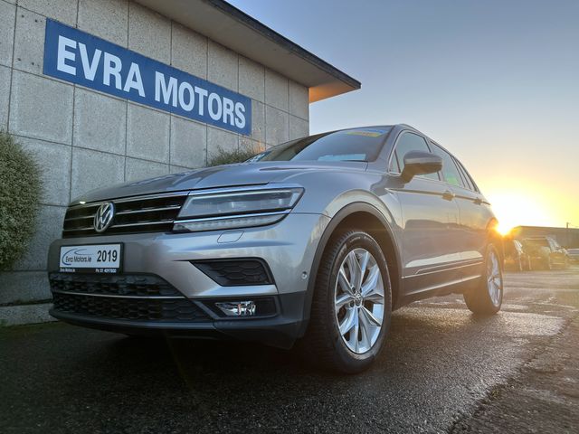 Image for 2019 Volkswagen Tiguan HIGHLINE 4MOTION AUTOMATIC 2.0 DIESEL //HIGH SPEC//360 PARKING CAMERAS//FRONT AND REAR HEATED SEATS//POWER TAILGATE//HEAD UP DISPLAY//
