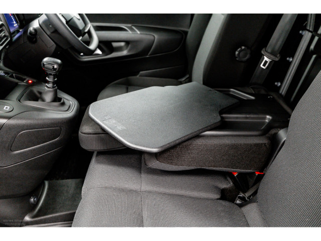 Image for 2025 Citroen Berlingo Enterprise Plus Long 1.5 Diesel 100HP 1000Kg - €30, 650 inc vat