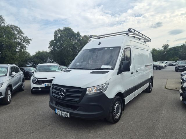 Image for 2023 Mercedes-Benz Sprinter 215/39 H/roof FWD 6DR