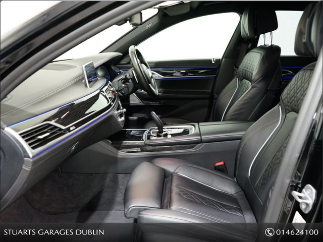 Image for 2020 BMW 7 Series M SPORT 4 DOOR AUTO PHEV*BLACK SAPPHIRE METALLIC WITH BLACK NAPPA LEATHER, ELECTRIC COMFORT MEMORY SEATS WITH MEMORY FUNCTION, HEATED FRONT & REAR SEATS, HEATED STEERING WHEEL*
