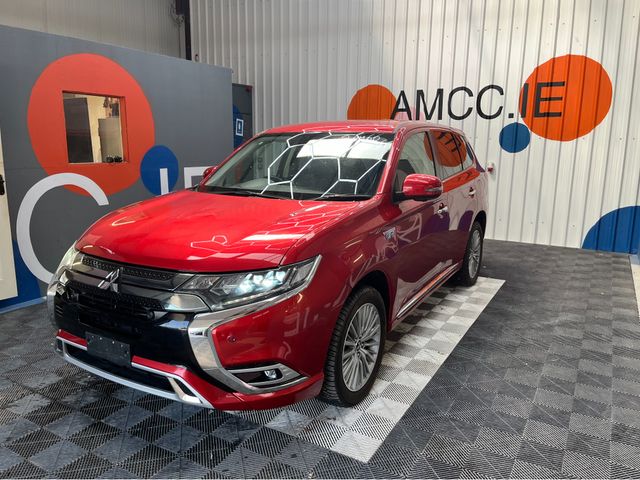Image for 2018 Mitsubishi Outlander 2.4 HYBRID / 55k KMs / HEATED SEATS & WHEEL , REVERSE CAMERA , ADAPTIVE CRUISE & MORE