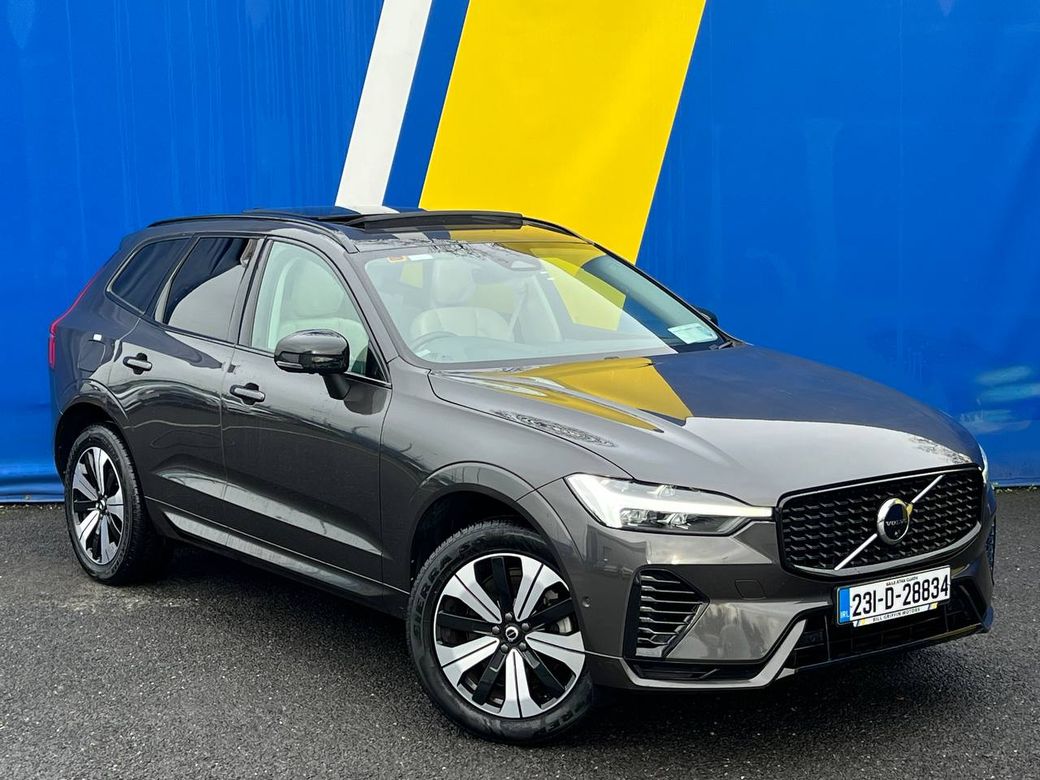 Image for 2023 Volvo XC60 T6 PLUS DARK AWD 2.0 HYBRID // OPENING PAN ROOF // LEATHER INTERIOR // 360 PARKING CAMERAS