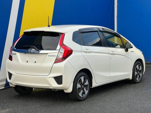 Image for 2017 Honda Fit F-PACKAGE 1.5 HYBRID // NEW 2 YEAR NCT // DIGITAL CLIMATE CONTROL // REVERSE CAMERA