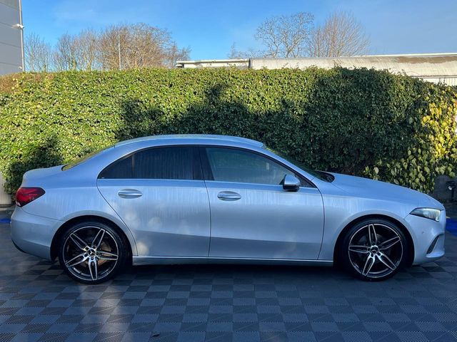 Image for 2020 Mercedes-Benz A Class A200d EXCLUSIVE AUTO // FULL SERVICE HISTORY // VIRTUAL COCKPIT // NEW 19" AMG ALLOYS // HEATED POWERED SEATS 