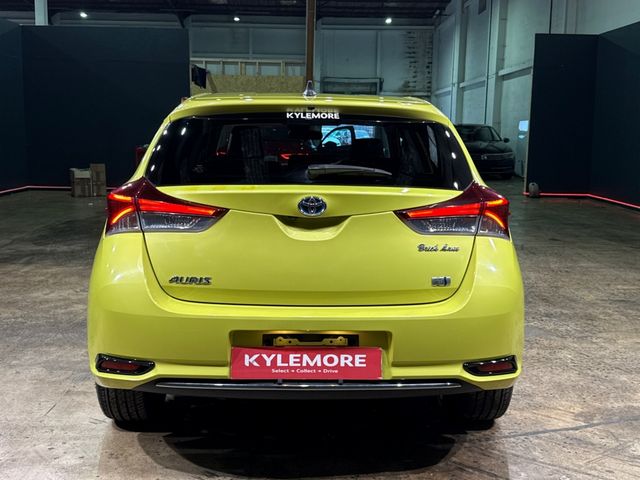 Image for 2016 Toyota Auris 1.8 HYBRID - BRICK LANE EDITION - HALF BLACK LEATHER - FACTORY ALLOYS - 2 TONE - MULTI FUNCTION STEERING WHEEL - LANE KEEP ASISST