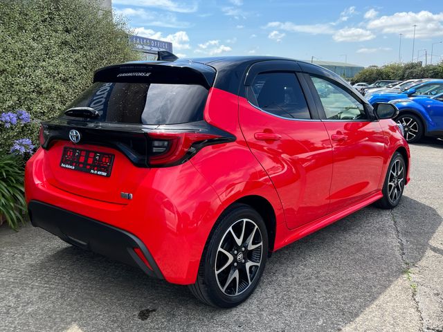 Image for 2020 Toyota Yaris Z HYBRID AUTOMATIC 1.5 PETROL //HIGH SPEC//HEATED SEATS//HEAD UP DISPLAY//KEYELSS ENTRY//REVERSE CAMERA//ADAPTIVE CRUISE CONTROL//