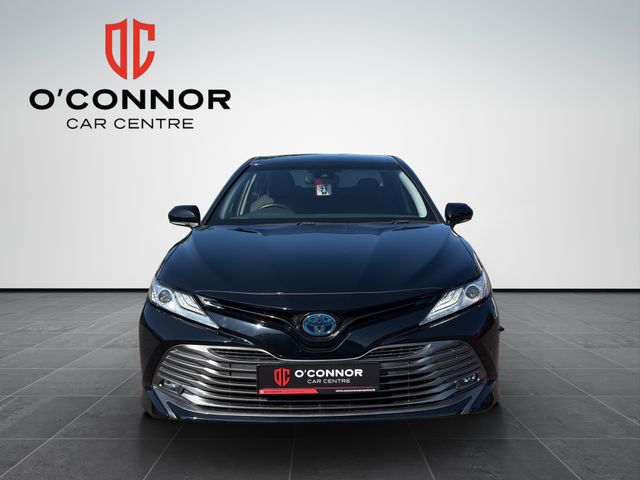 Image for 2018 Toyota Camry Executive looks, hybrid savings. because you really can have both.