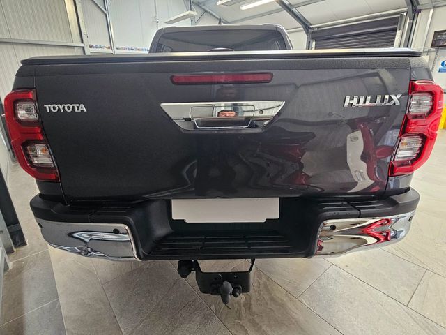 Image for 2023 Toyota Hilux 