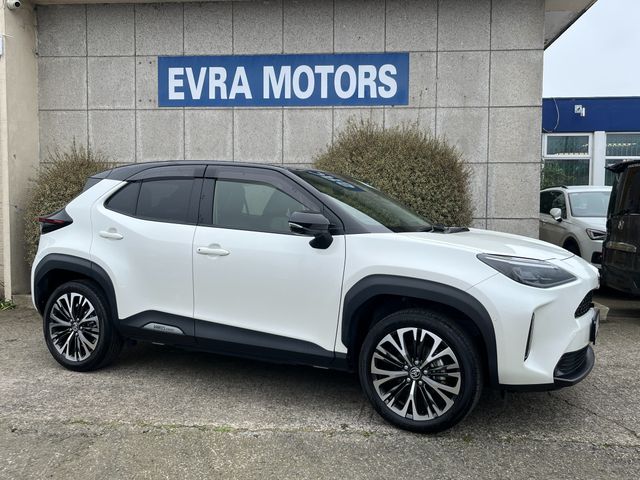 Image for 2022 Toyota Yaris Cross Z HYRBID AUTOMATIC 1.5 PETROL //HIGH SPEC//HALF LEATHER HEATED SEATS//360 PARKING CAMERAS//ADAPTIVE CRUISE CONTROL//KEYLESS ENTRY//