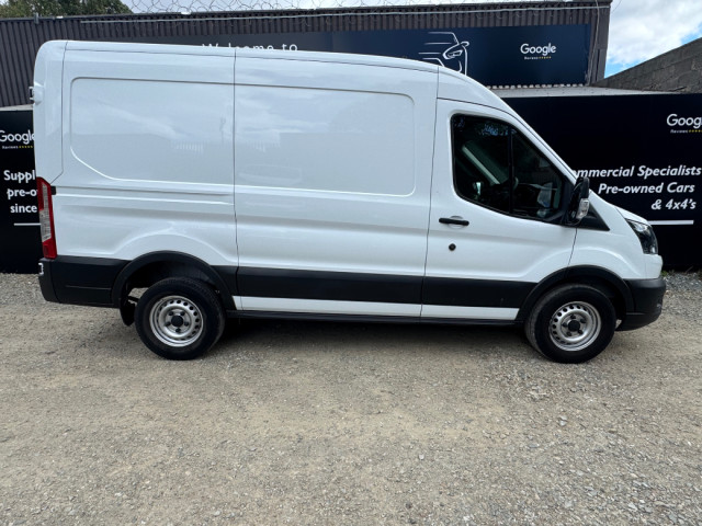 Image for 2022 Ford Transit 2.0 TDCI 130 PS MWB MED ROOF // PRICE EXCL. VAT // ONE OWNER // FULL SERVICE HISTORY // TIMING BELT/WET BELT REPLACED // EXCELLENT CONDITION // 