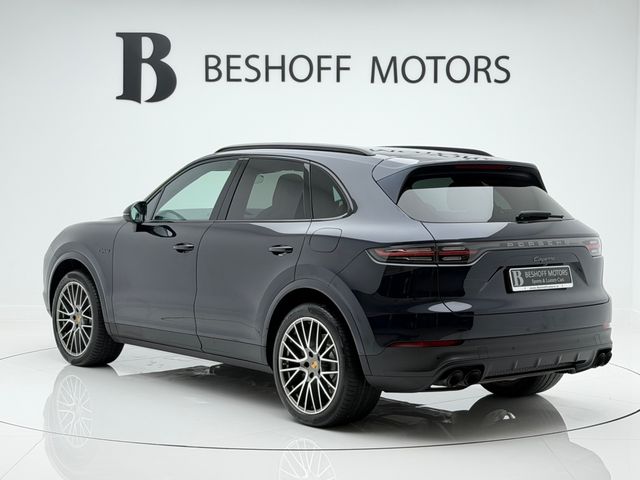 Image for 2022 Porsche Cayenne 3.0 V6 PLATINUM EDITION=HUGE SPEC//LIGHT INTERIOR//D REG=FULL PORSCHE SERVICE HISTORY=TAILORED FINANCE PACKAGES AVAILABLE=TRADE IN'S WELCOME