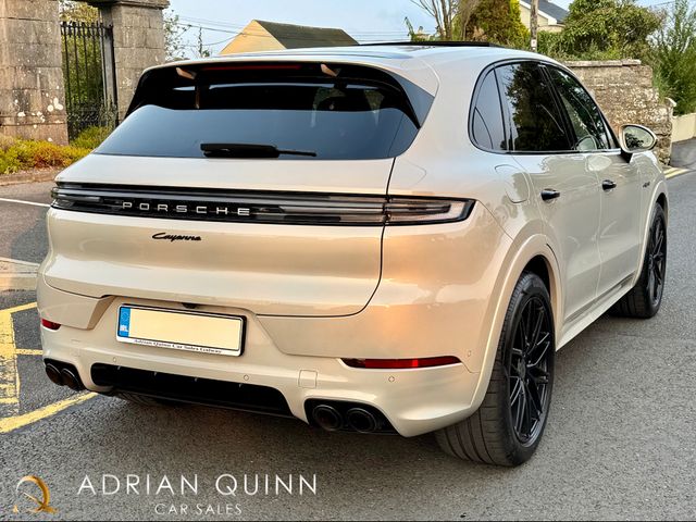 Image for 2025 Porsche Cayenne 3.0 V6 E-HYBRID AUTO==BIG SPEC==SPORTS DESIGN PACK==