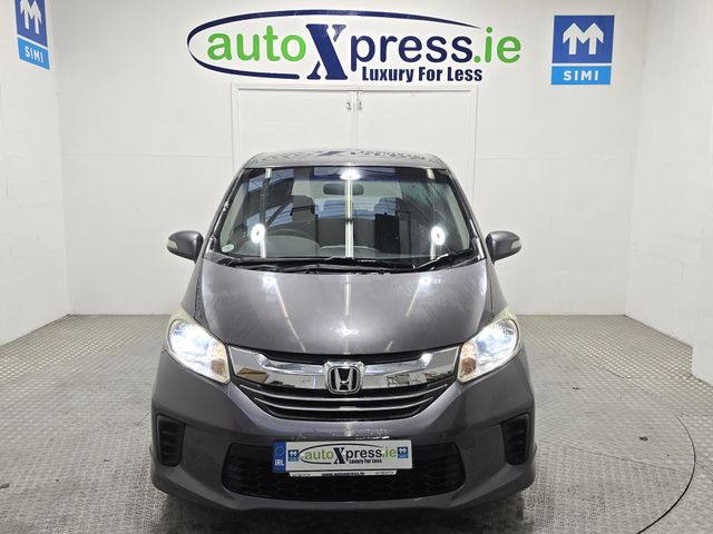 Image for 2016 Honda Freed 7 SEATER 1.5 G Auto, Reversing camera