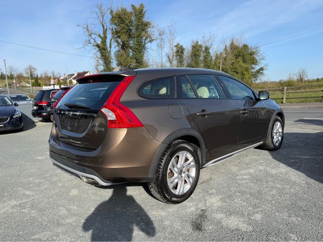 Image for 2016 Volvo V60 2.0 D4 CROSS COUNTRY DIESEL 190 BHP AUTOMATIC // FULL LEATHER ELECTRIC SEATS // REVERSING CAMERA // CRUISE CONTROL // LANE ASSIST // COLLISION WARNING SYSTEM // LOW KMS // AA APPROVED DEALER 2026