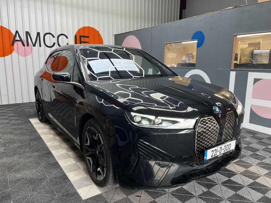 Image for 2022 BMW iX 2022 BMW IX XDRIVE40 AUTOMATIC / CRUISE CONTROL / 360 CAMERA / ELECTRIC MEMORY & HEATED SEATS / AMBIENT LIGHTS / PANORAMIC SUNROOF AND MORE