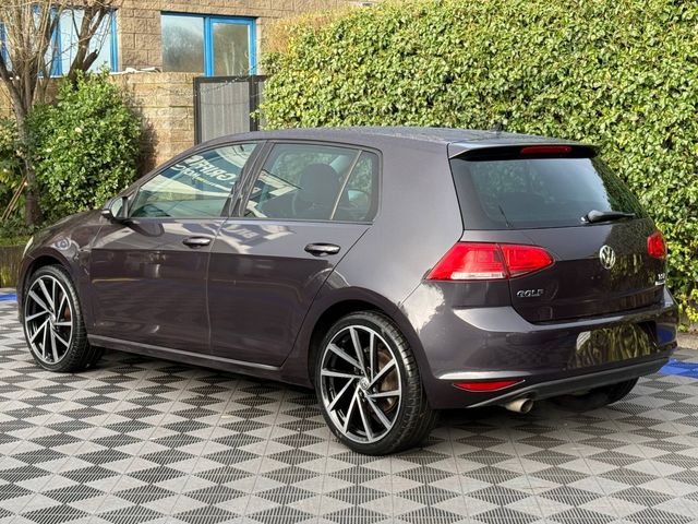 Image for 2015 Volkswagen Golf R-LINE PACK 1.2 TSI AUTO // LOUNGE EDITION // NEW 19" ALLOYS // REVERSE CAMERA // ADAPTIVE CRUISE CONTROL